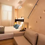 Isa Hotel