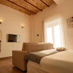 Hotel Isa *