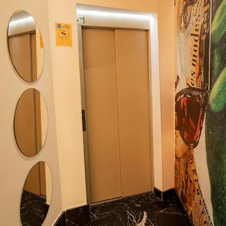 Isa Hotel *